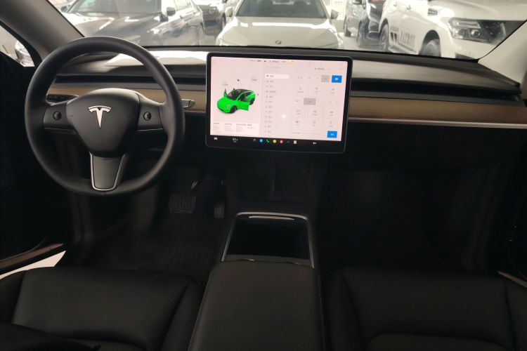 特斯拉 Model Y 2021款 标准续航后驱版中控内饰12