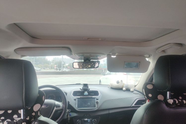 福特 福睿斯 2015款 1.5L 自动时尚型中控内饰22