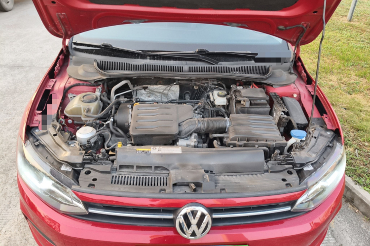 大众 Polo 2019款 Plus 1.5L 自动全景乐享版机舱底盘24