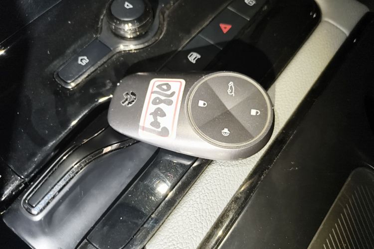 蔚来ES8 2020款 580KM 七座版中控内饰11