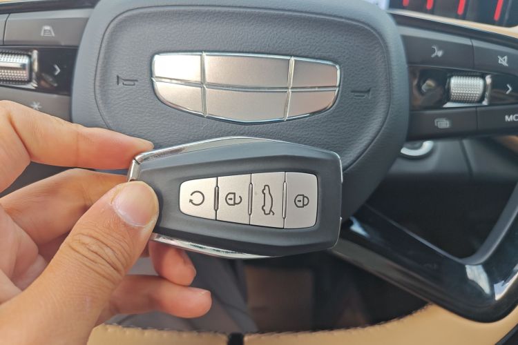 吉利汽车 博越L 2023款 1.5TD DCT尊贵型中控内饰11