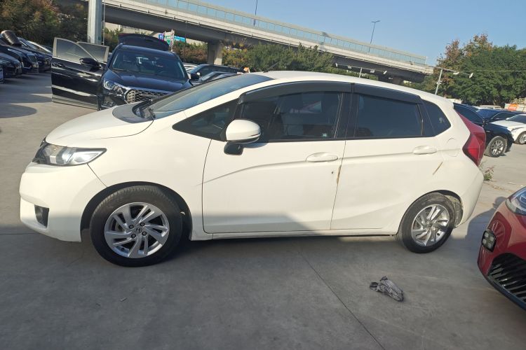 本田 飞度 2014款 1.5L SE CVT时尚型车身外观4