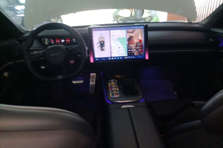 小米汽车 小米SU7 2024款 四驱超长续航高阶智驾Max版中控内饰7002