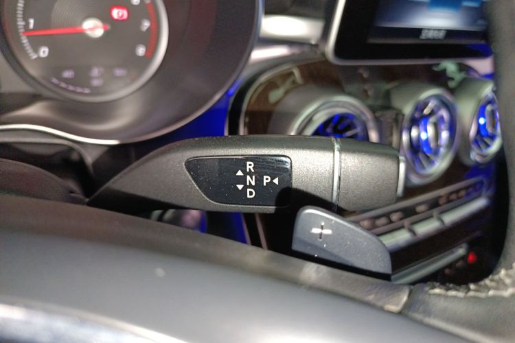 奔驰GLC 2019款 改款 GLC 260 L 4MATIC 豪华型局部细节18