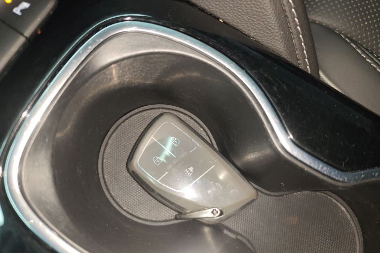 别克 2022款 改款 昂科威S 552T 两驱豪华型中控内饰11