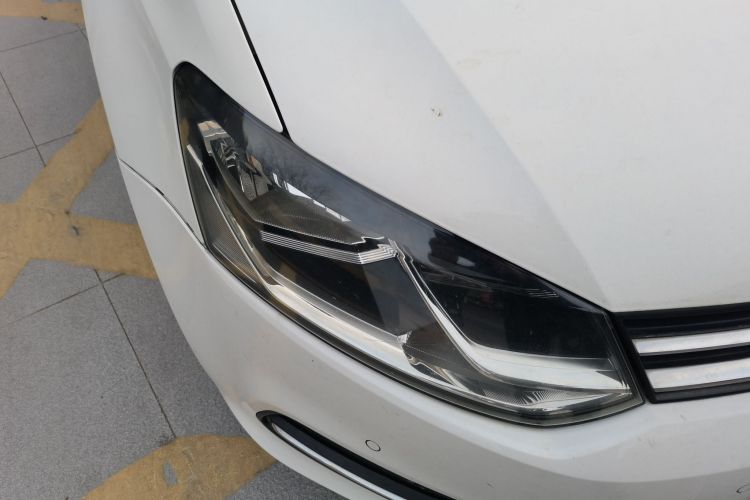 大众 Polo 2014款 1.4L 自动豪华版车身外观8