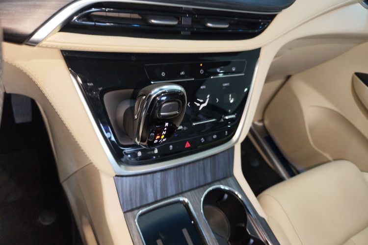 别克GL8 2023款 ES陆尊 尊享型中控内饰18