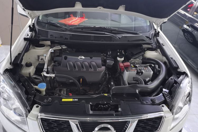 日产 逍客 2015款 2.0XL 酷火 CVT 2WD机舱底盘24