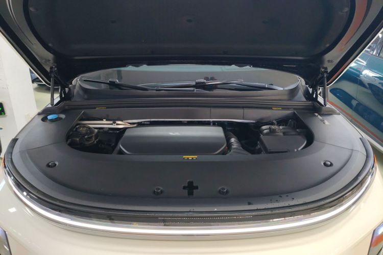 理想汽车 理想L6 2024款 Pro机舱底盘24