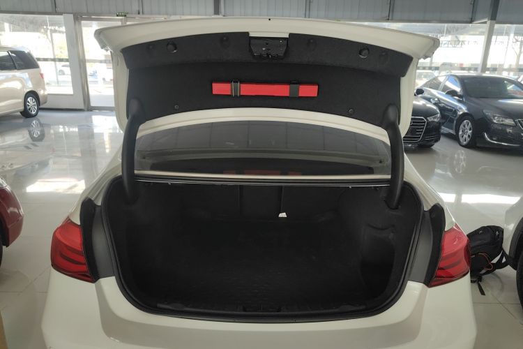 宝马3系 2019款 320Li M运动套装机舱底盘23