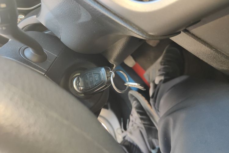 福特 福克斯 2012款 两厢 1.6L 手动舒适型中控内饰11