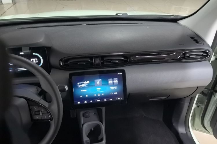 零跑汽车 零跑T03 2024款 403舒享版中控内饰7002