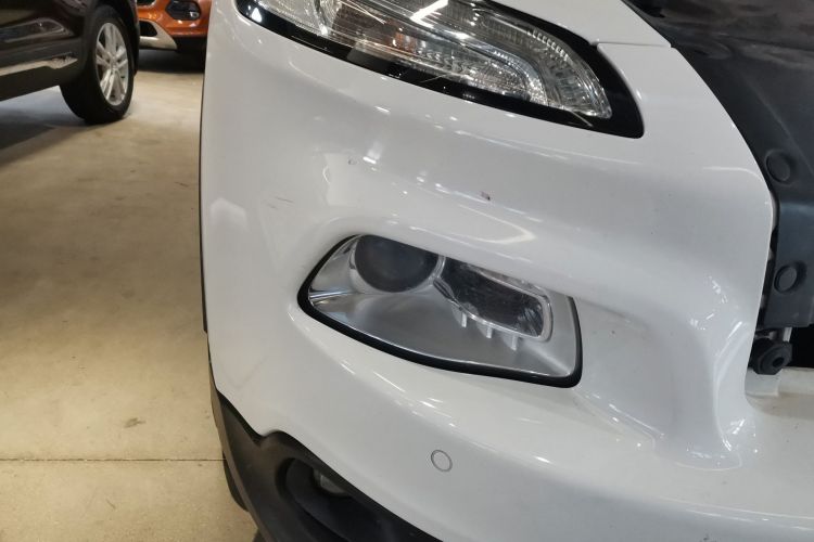 Jeep 自由光 2016款 2.4L 领先智能版车身外观8