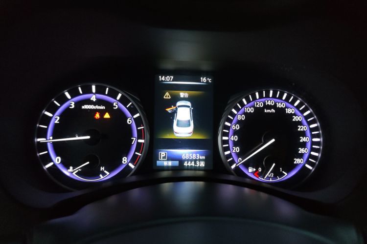 英菲尼迪Q50L 2016款 2.0T 进取版中控内饰14