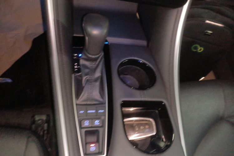 丰田 亚洲龙 2023款 双擎 2.5L 豪华版局部细节18