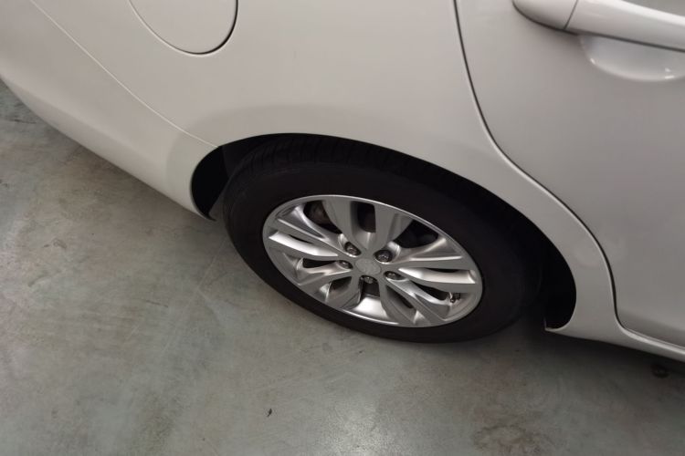 别克 英朗 2019款 15T 双离合互联精英型 国VI车身外观6008