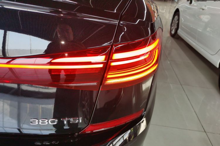 大众 帕萨特 2025款 出众款 380TSI 龙腾版车身外观6006