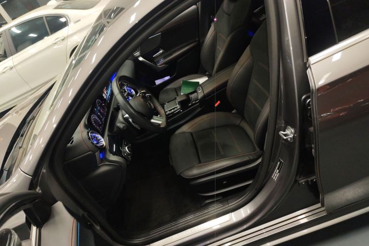 奔驰A级 2024款 A 200 L 时尚型中控内饰19