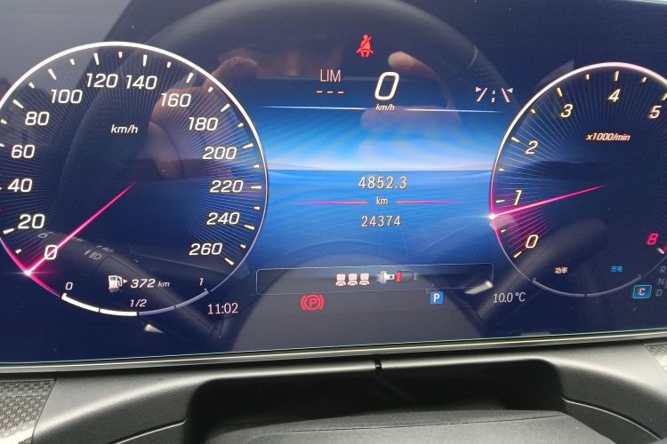 奔驰C级 2024款 C 260 L 运动版中控内饰15