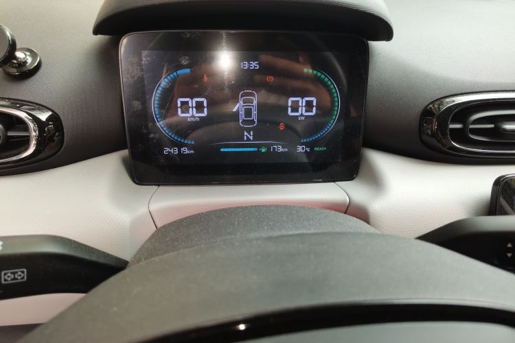 零跑汽车 零跑T03 2023款 200轻享版中控内饰14