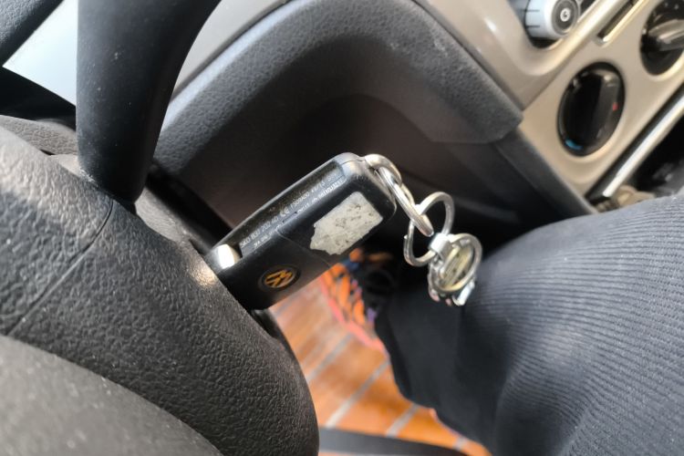 大众 朗逸 2013款 改款经典 1.6L 手动舒适版中控内饰11