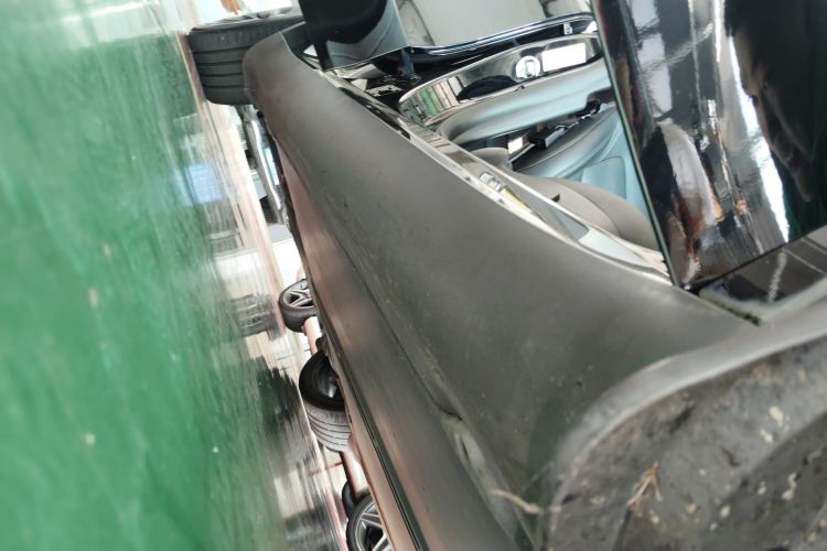 特斯拉 Model Y 2021款 标准续航后驱版局部细节9001