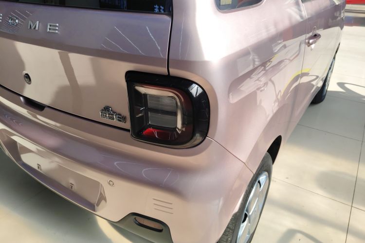 吉利银河 2023款 熊猫mini 200km 耐力熊车身外观6006