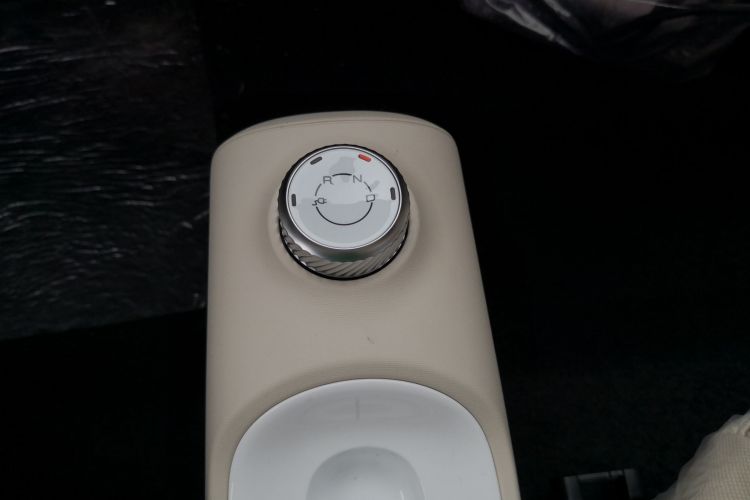 五菱汽车 宏光MINIEV 2024款 第三代 215km 青春版中控内饰18