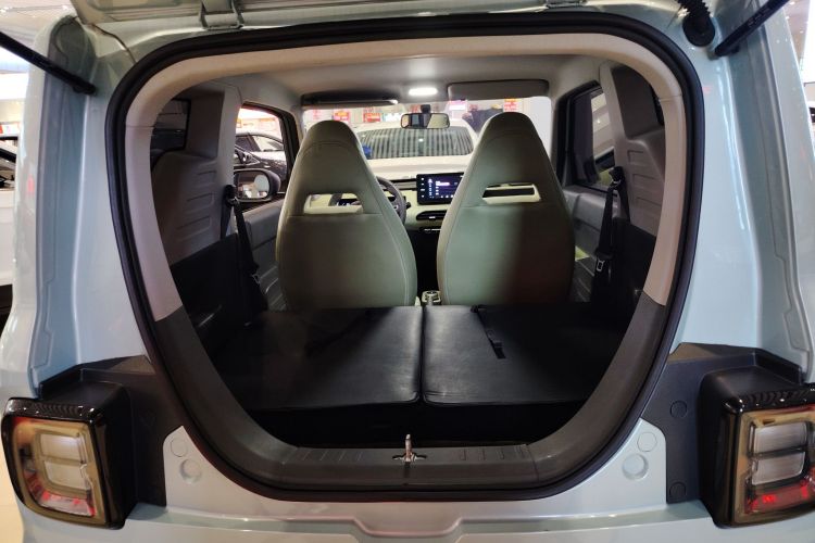 吉利银河 2023款 熊猫mini 200km 耐力熊局部细节23