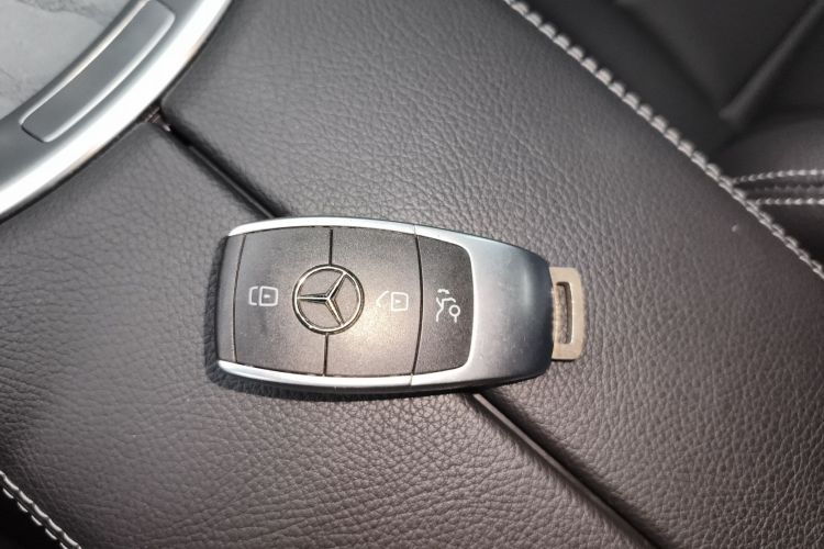 奔驰C级 2021款 C 260 L 运动版中控内饰11