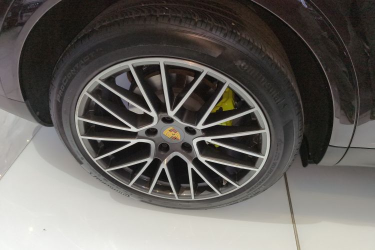 保时捷 Cayenne新能源 2022款 Cayenne E-Hybrid 2.0T 铂金版车身外观6008