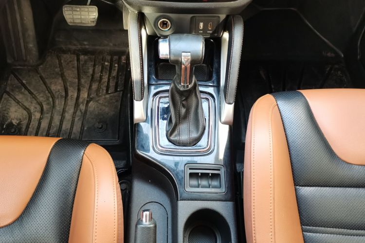 北京汽车 绅宝X35 2016款 1.5L 自动豪华版中控内饰18