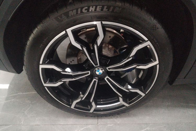 宝马X3 M 2022款 X3 M雷霆版车身外观6008