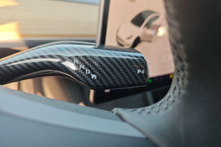 特斯拉 Model Y 2022款 Performance高性能全轮驱动版中控内饰18