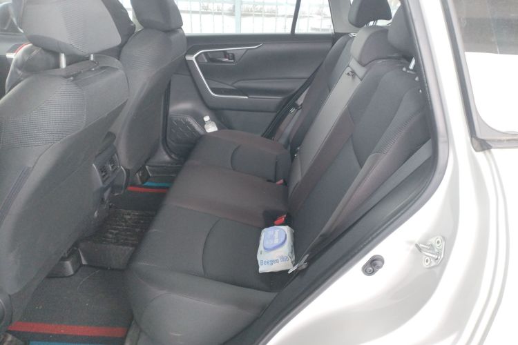 丰田 RAV4荣放 2023款 2.0L CVT两驱都市版中控内饰21