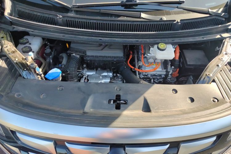 腾势D9 2024款 DM-i 980 四驱尊贵型局部细节24