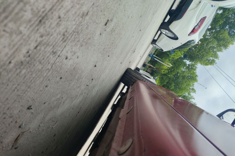 长安 逸动 2016款 1.6L 自动风尚型机舱底盘30