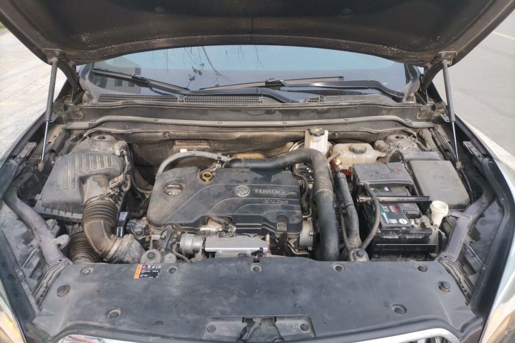 别克 昂科威 2017款 20T 两驱精英型机舱底盘24