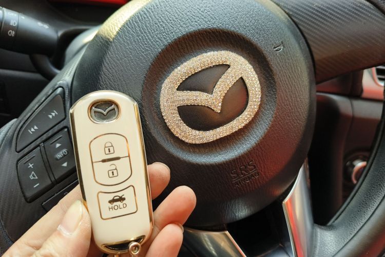 马自达3 昂克赛拉 2016款 三厢 1.5L 手动豪华型中控内饰11