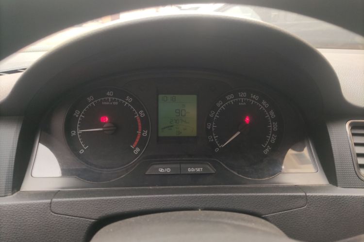 斯柯达 昕锐 2016款 1.6L 手动创行版中控内饰14