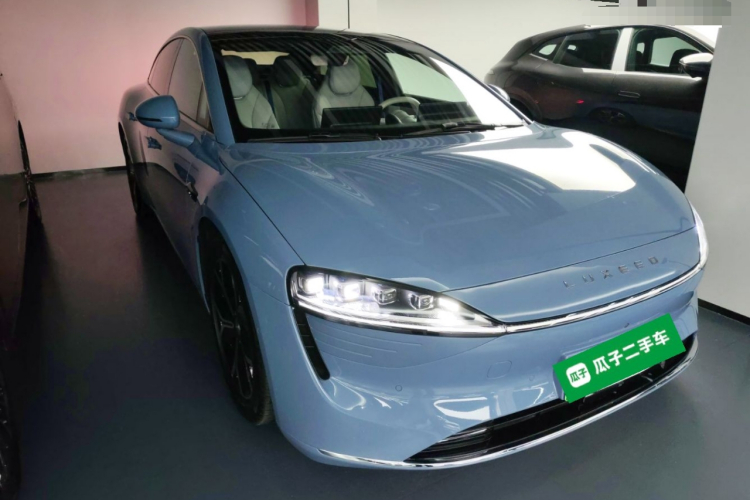 鸿蒙智行 智界S7 2025款 705km Pro车身外观3