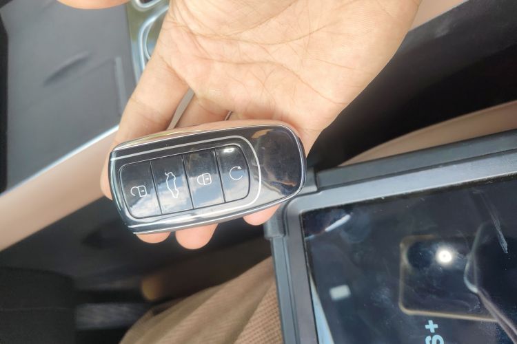 奇瑞 瑞虎8 L 2024款 2.0T 两驱尊贵版 5座中控内饰11