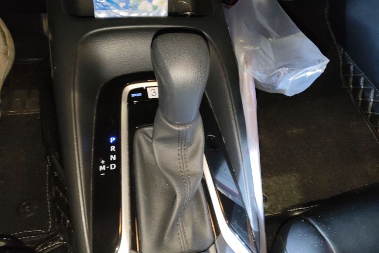 丰田 卡罗拉 2019款 1.2T S-CVT GL先锋版中控内饰18