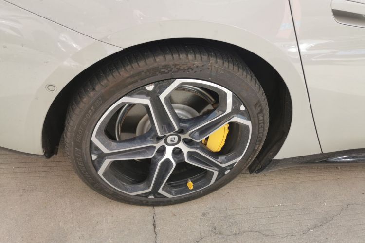 小米汽车 小米SU7 2024款 后驱长续航智驾版车身外观6008