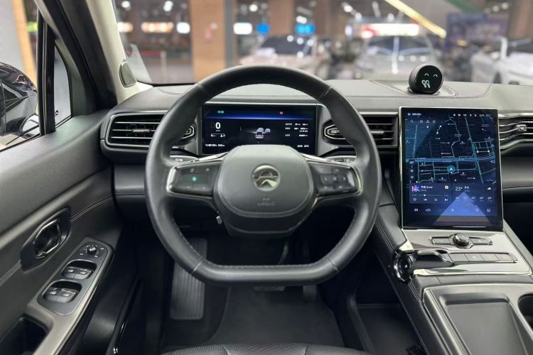 蔚来ES8 2020款 415KM 六座版中控内饰13