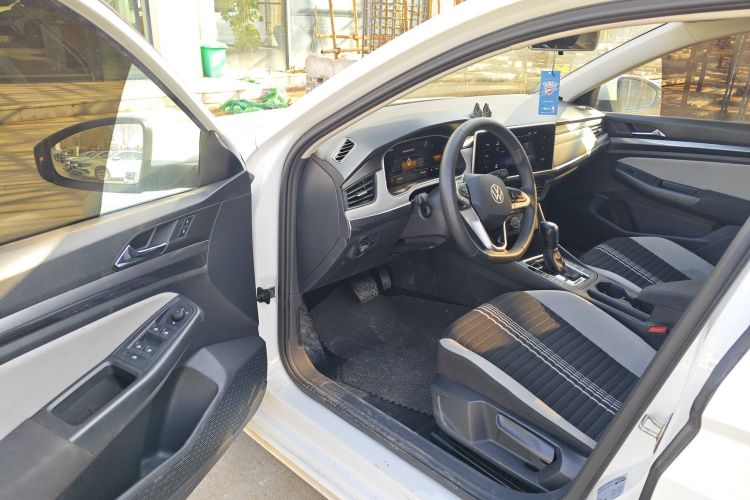 大众 宝来 2024款 200TSI DSG畅行版中控内饰20