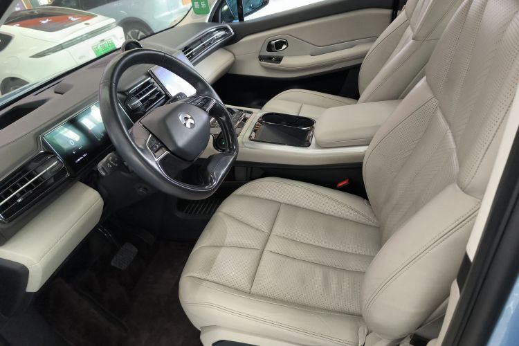 蔚来ES8 2018款 创始版中控内饰19