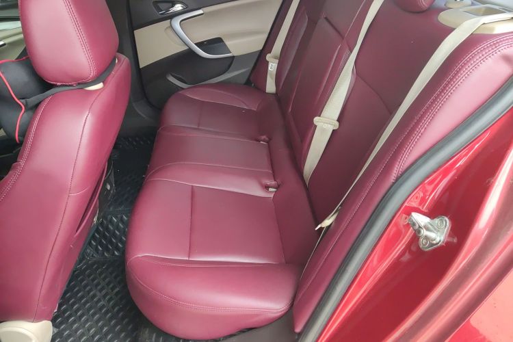 别克 君威 2015款 2.0L 领先时尚型中控内饰7004