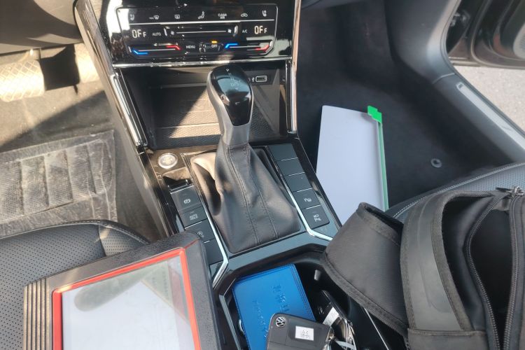 大众 帕萨特 2024款 380TSI 星空豪华版中控内饰18