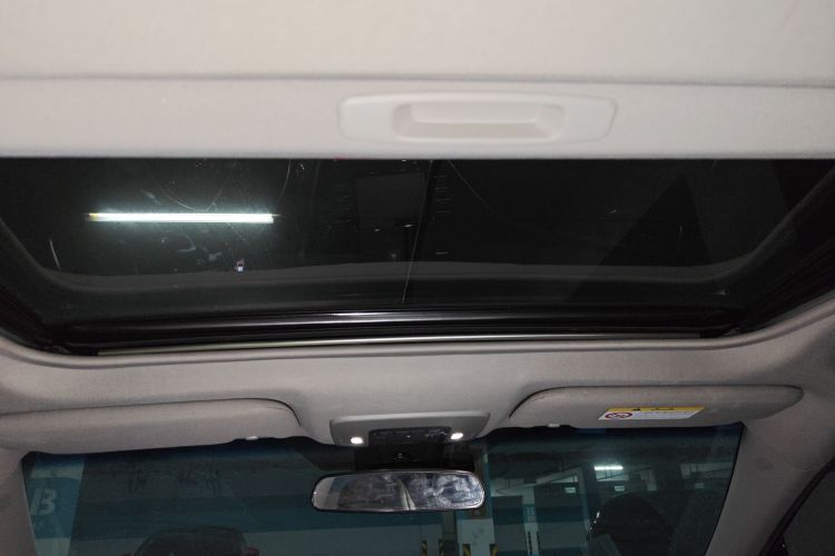 丰田 凯美瑞 2018款 2.0G 豪华版中控内饰22